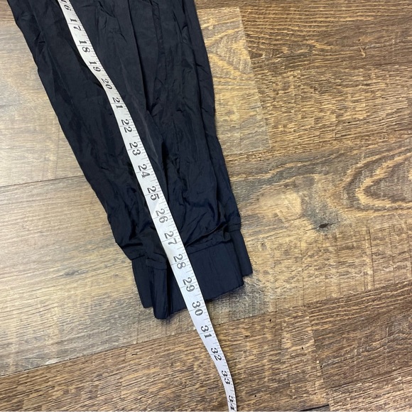 Nike Air Volt 2-in-1 Woven Running Pants Womens Small Black Athletic Soccer Gym - Picture 12 of 15